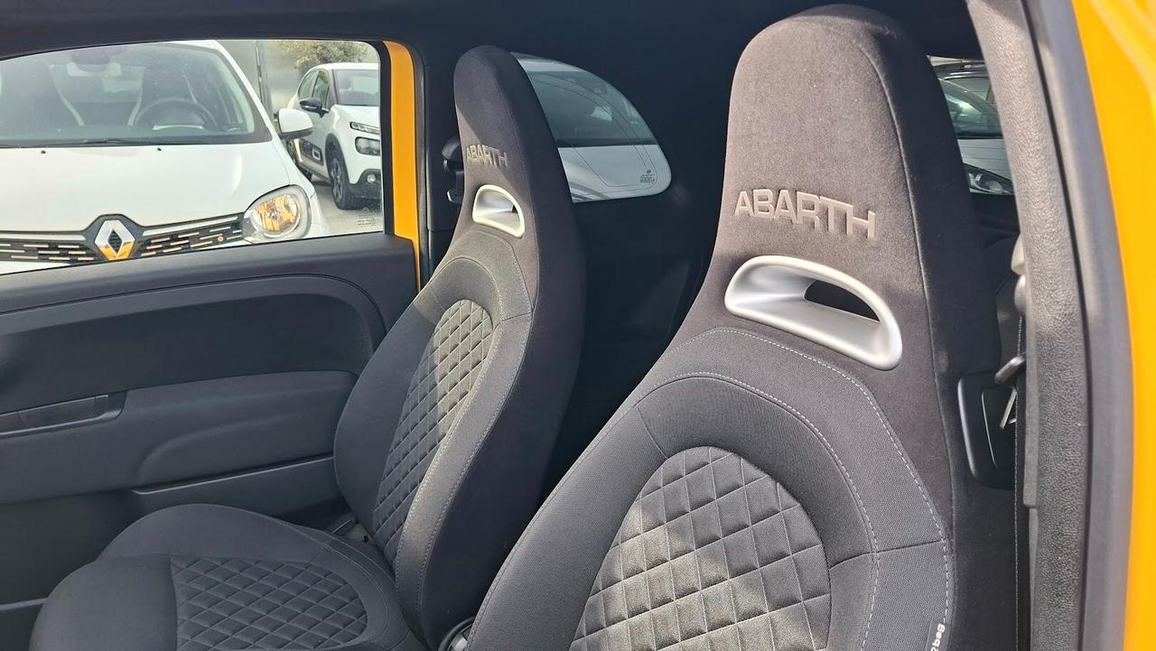 Abarth 595 1.4 Turbo T-Jet 165 CV con tetto apribile