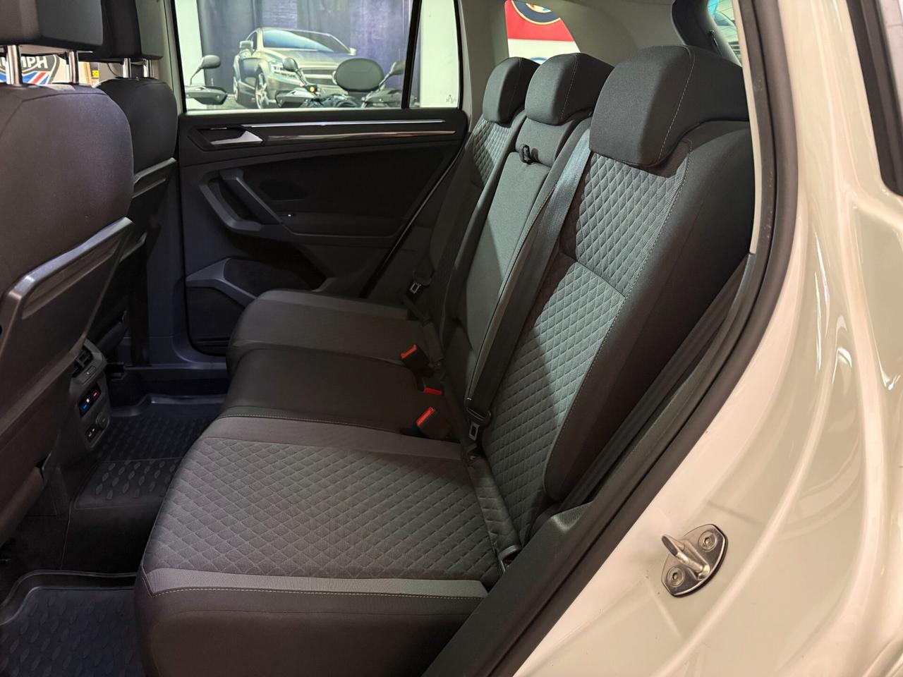 Volkswagen Tiguan 1.6 TDI R-Line