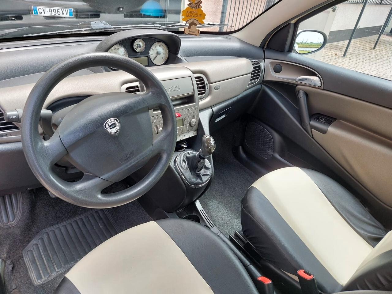 Lancia Ypsilon 1.2 EURO 4 X NEOPATENTATI