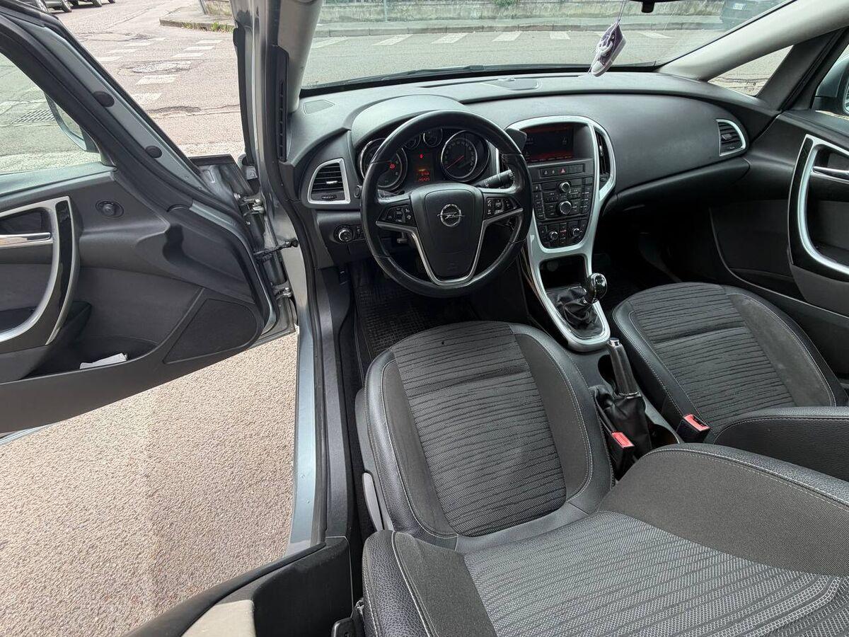 Opel Astra 1.7 cdti Cosmo 110cv