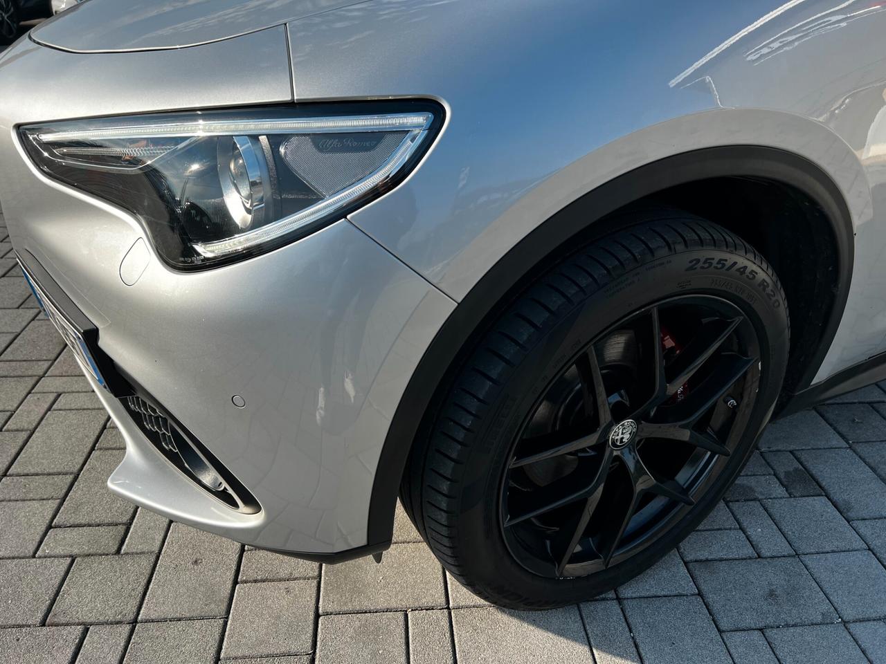 Alfa Romeo Stelvio 2.2 Turbodiesel 210 CV AT8 Q4 B-Tech - TETTO - UNIPRO