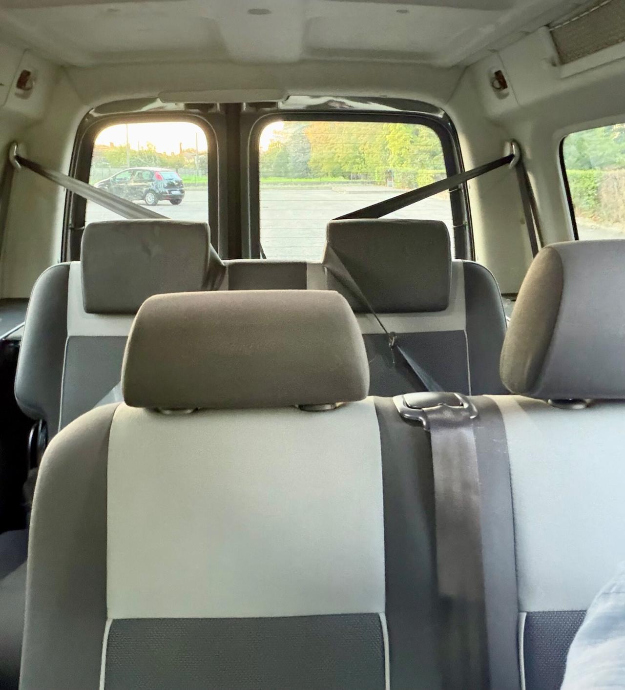 Volkswagen Caddy 1.6 TDI 102 CV DSG 5p. Trendline