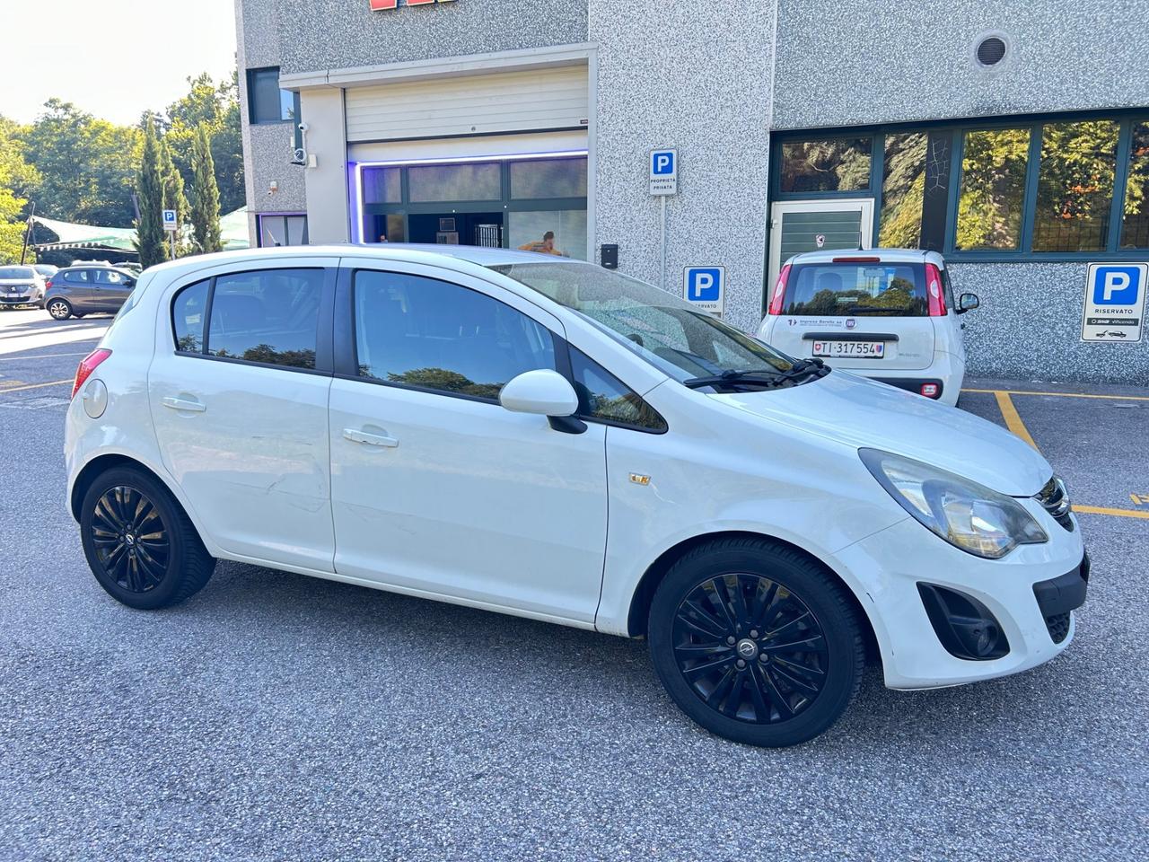 Opel Corsa 1.2 85CV 5 porte GPL-TECH Edition