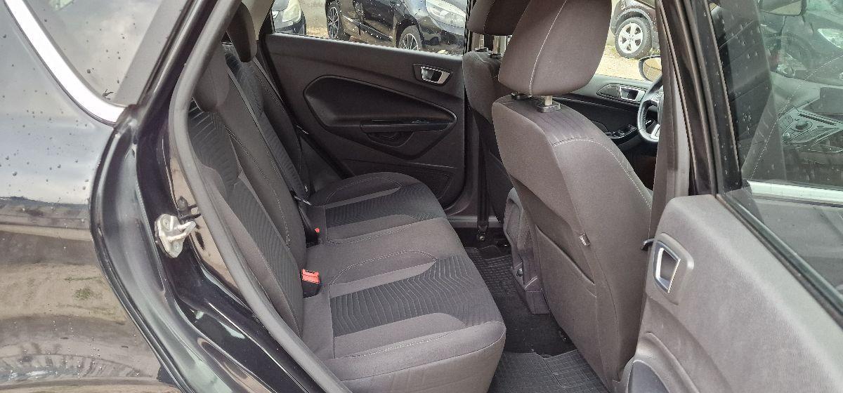 FORD Fiesta 1.5 TDCi 75CV 5p. Titanium