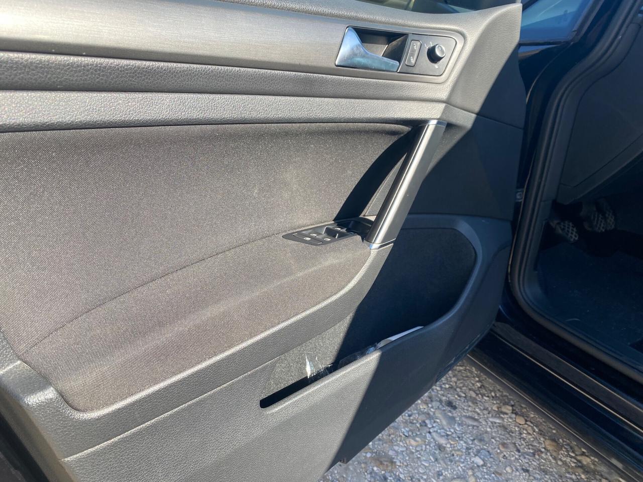 VOLKSWAGEN GOLF 1.6 DIESEL SERIE SETTE