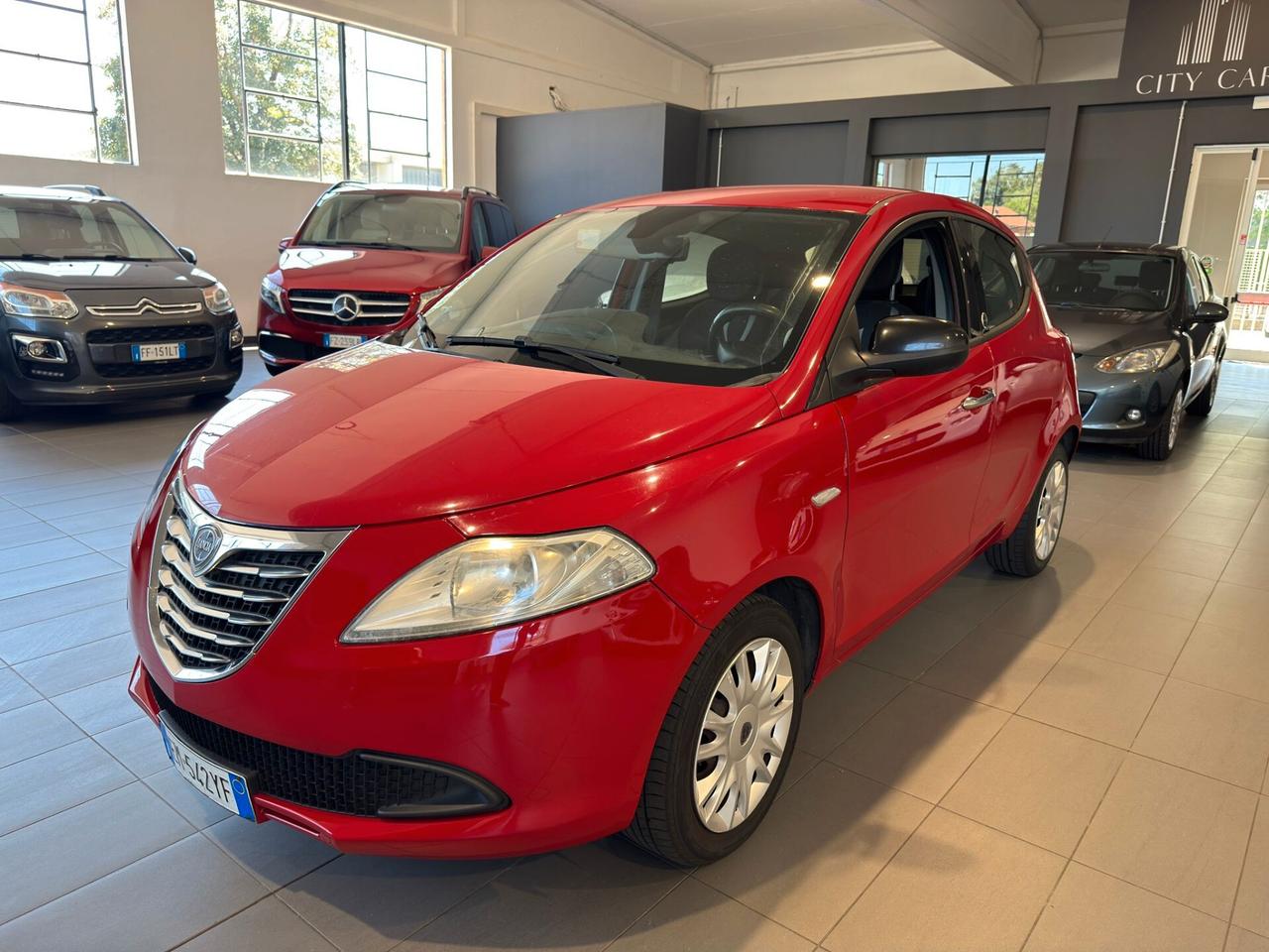 Lancia Ypsilon 1.2 69 CV 5 porte GPL Ecochic Silver