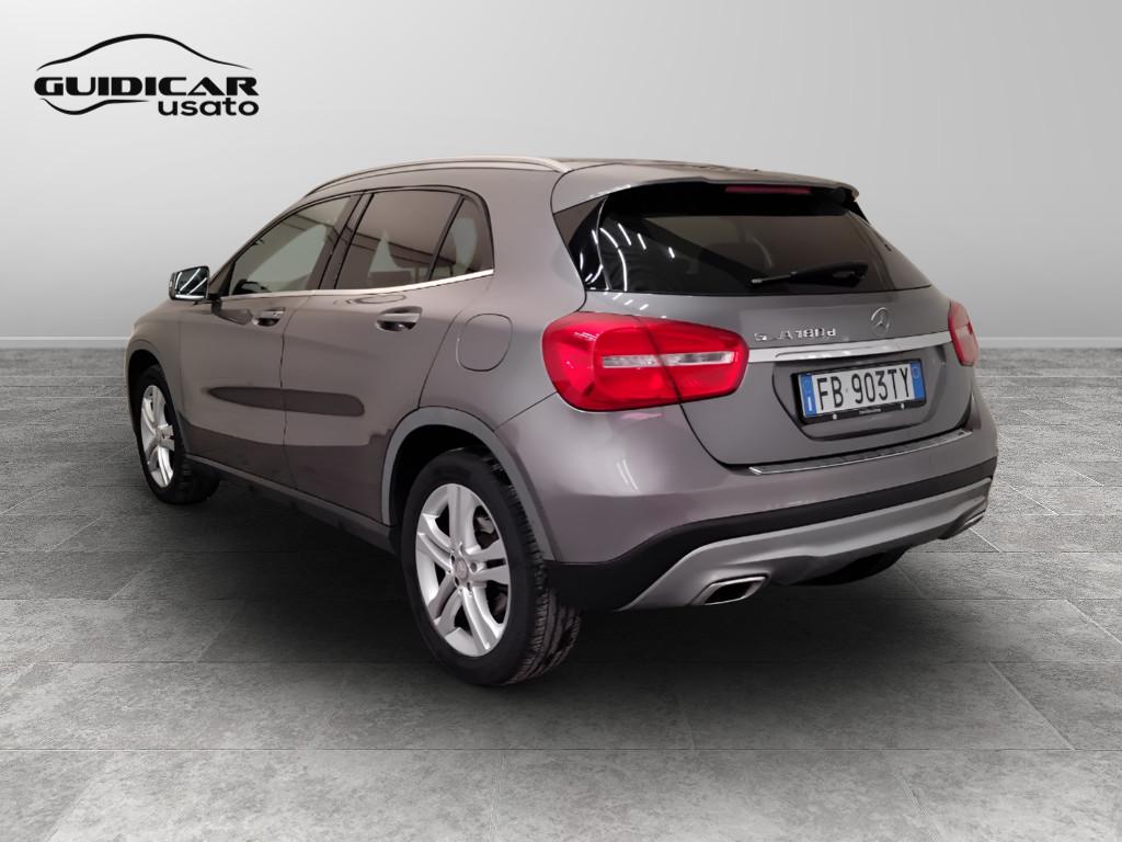 Mercedes-Benz GLA-X156 2014 - GLA 180 d (cdi) Enduro auto