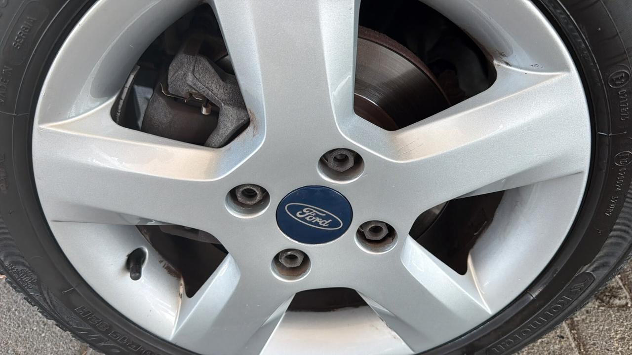 Ford Fiesta 1.2 82 CV 5 porte Titanium