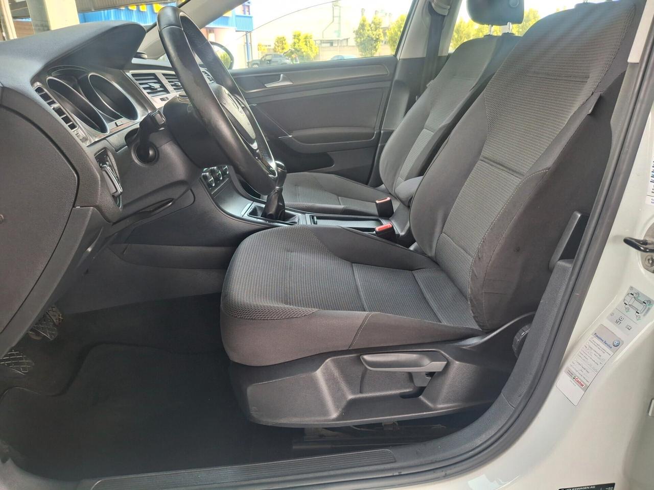 Volkswagen Golf 7--1.6 TDI 105cv. Highline BlueMotion Technology