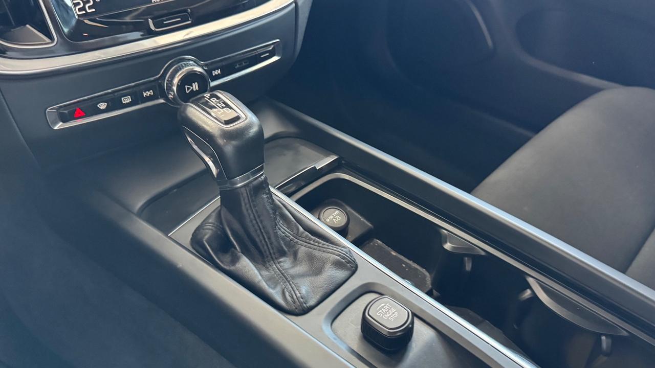 Volvo V60 D3 Geartronic Momentum Plus-2020