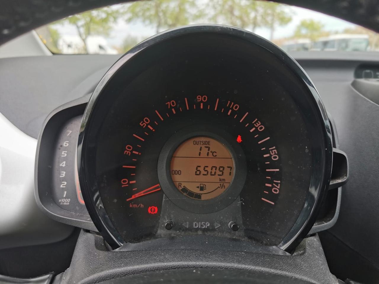 Toyota Aygo 1.0 VVT-i 69 CV 5P. x-wave 2015