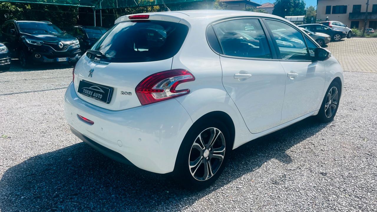Peugeot 208 PureTech 82 5 porte Allure NEOPATENTATI