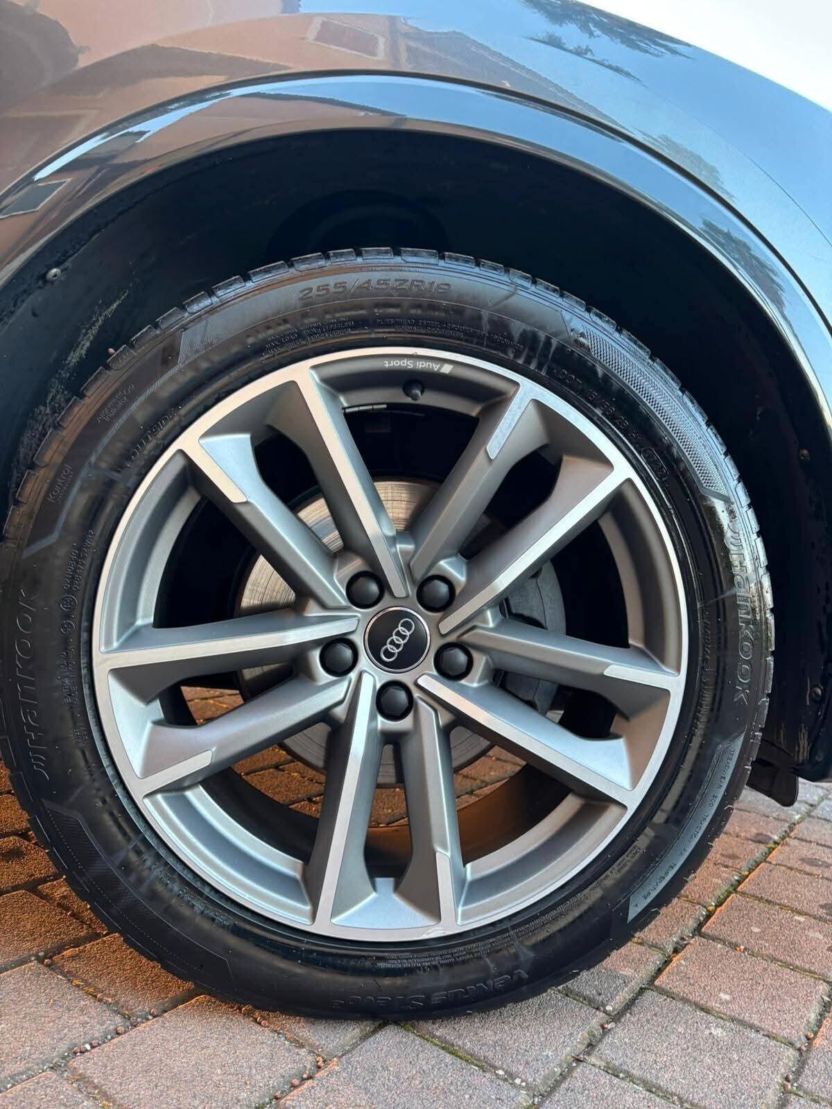 Audi Q3 SPB 35 TDI S tronic line edition//