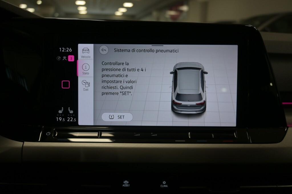 VOLKSWAGEN GOLF 8 EVO LIFE 1.0 TSI (110 CV)