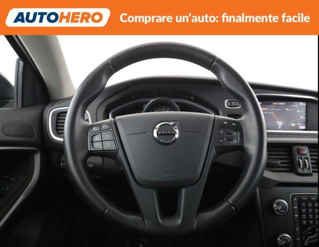 VOLVO V40 T2