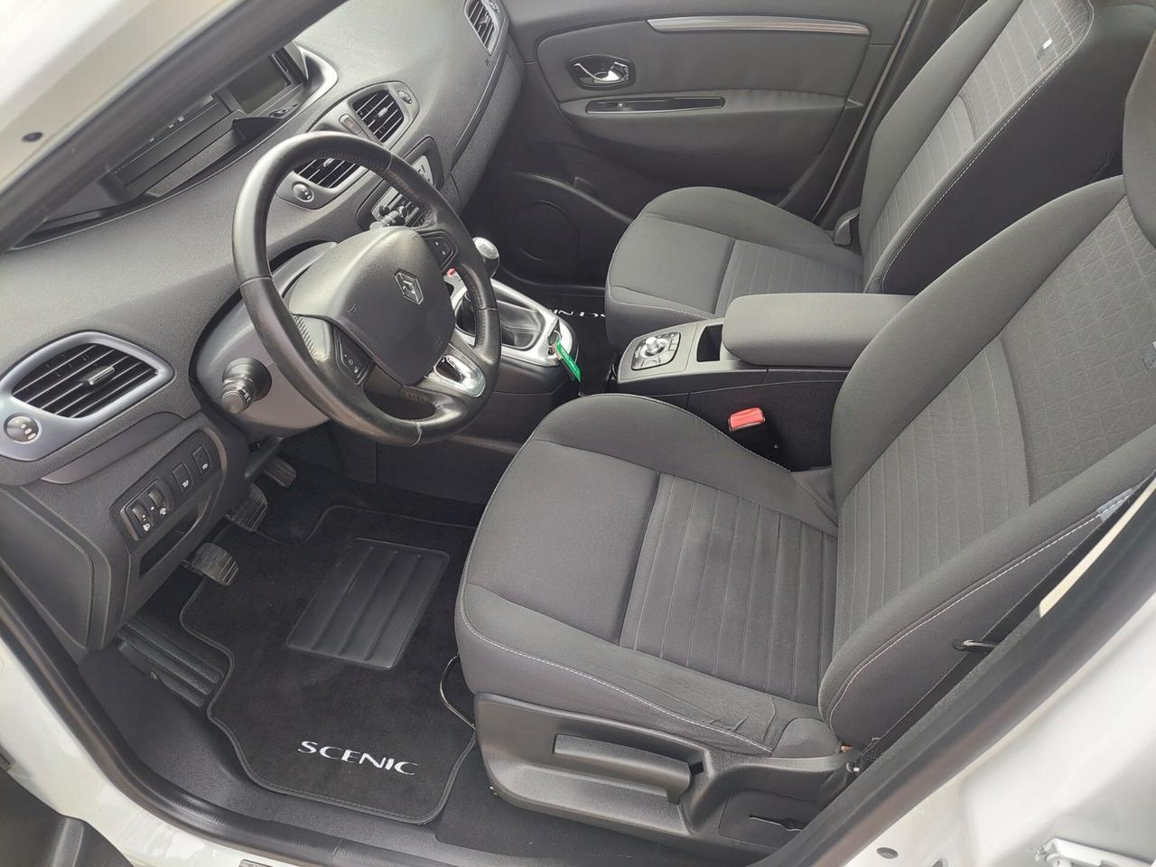 Renault Scenic XMod 1.5 dCi 110 CV Limited