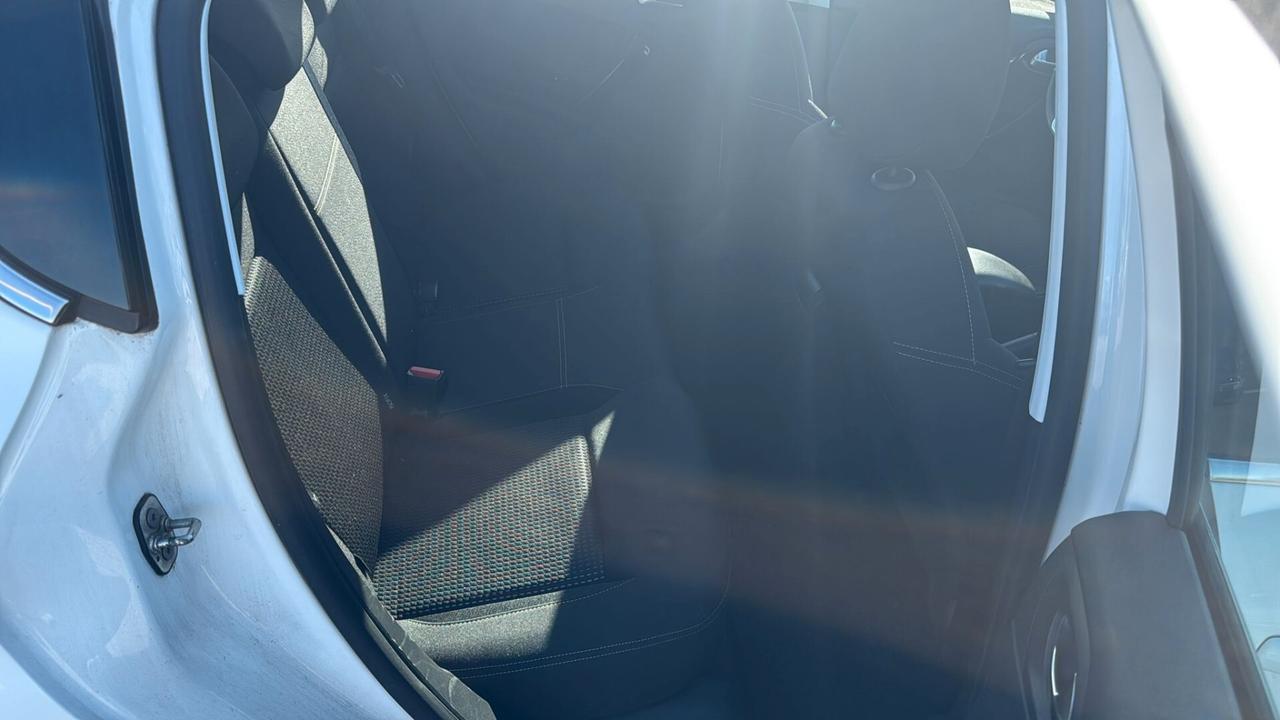 Peugeot 208 PureTech 82 5 porte Allure