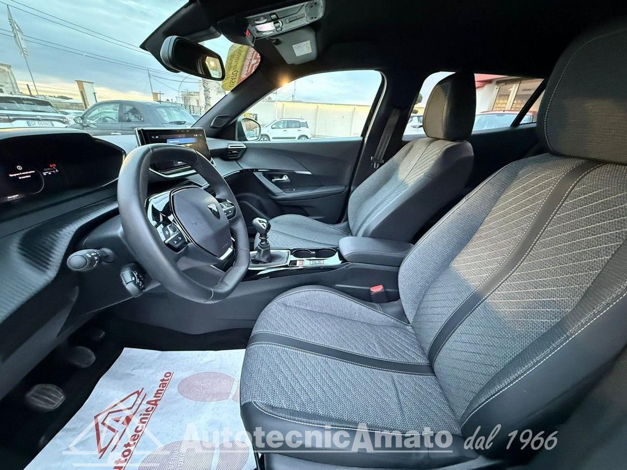 Peugeot 2008 PureTech 100 S&S Allure Pack