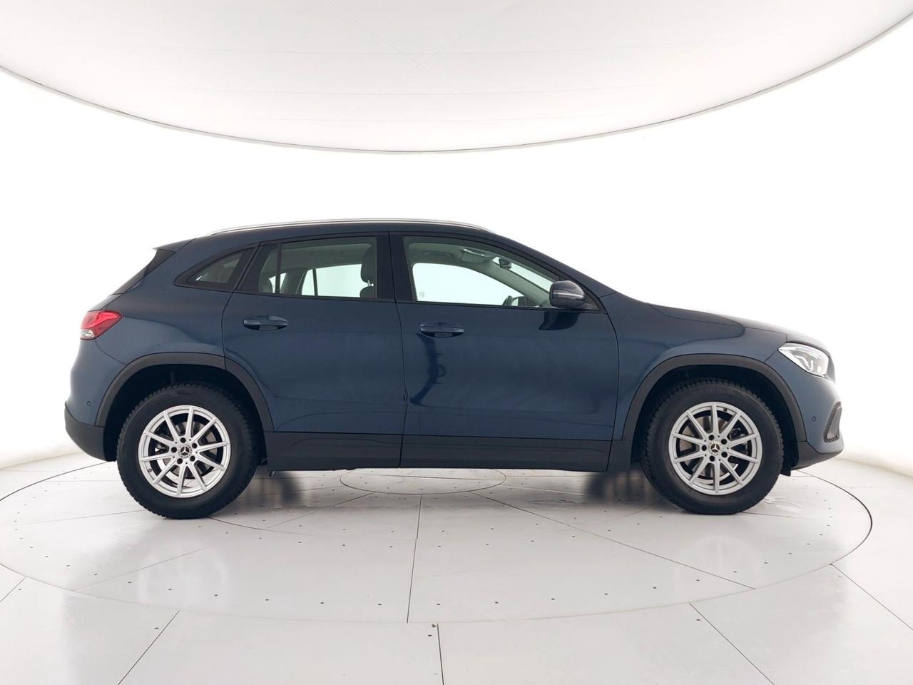 Mercedes-Benz GLA 200 d Business auto CAMERA+LED