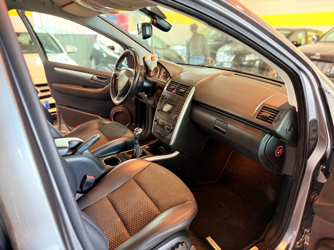 Mercedes-benz A 160 BlueEFFICIENCY neopatentati 2011