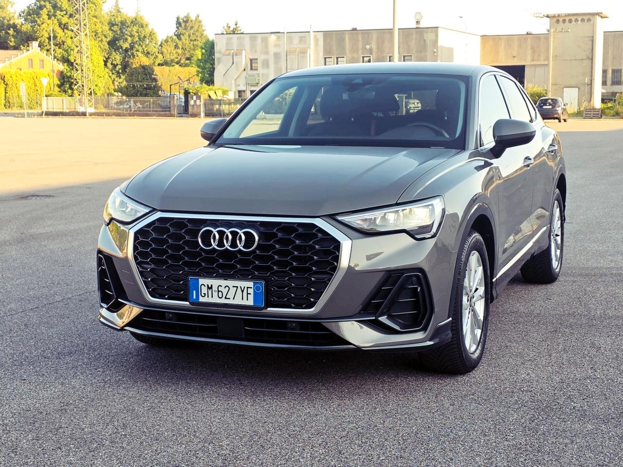Audi Q3 35 TDI S tronic Business 2023