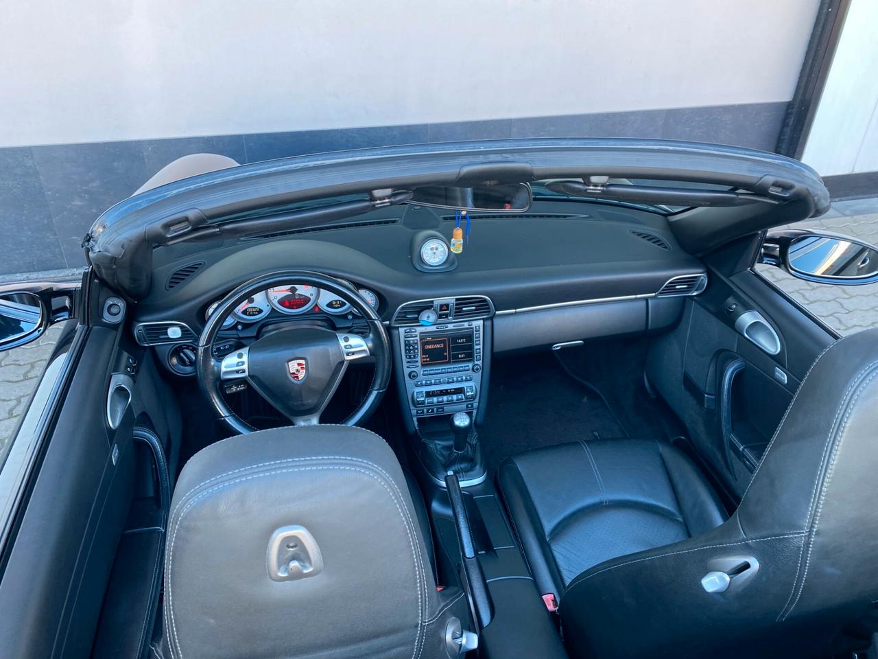 Porsche 911 Carrera 4S Cabriolet