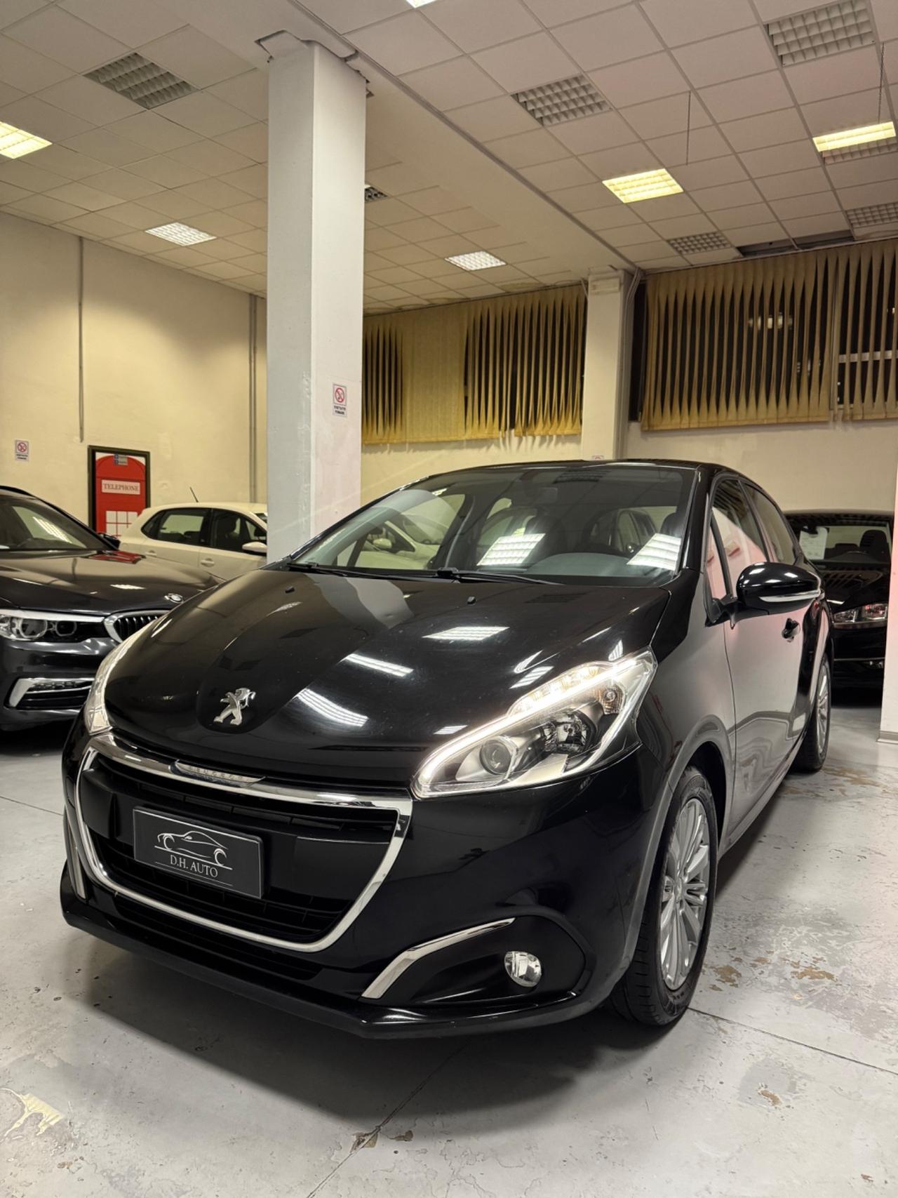 Peugeot 208 PureTech 82 5 porte Allure