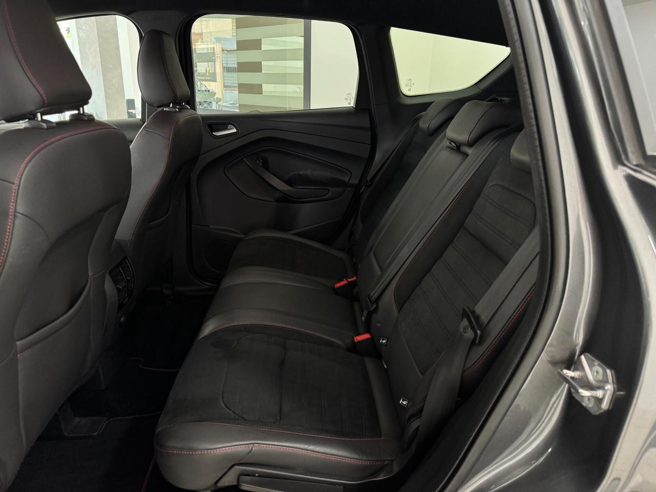 Ford Kuga 1.5 TDCI 120 CV ST-Line