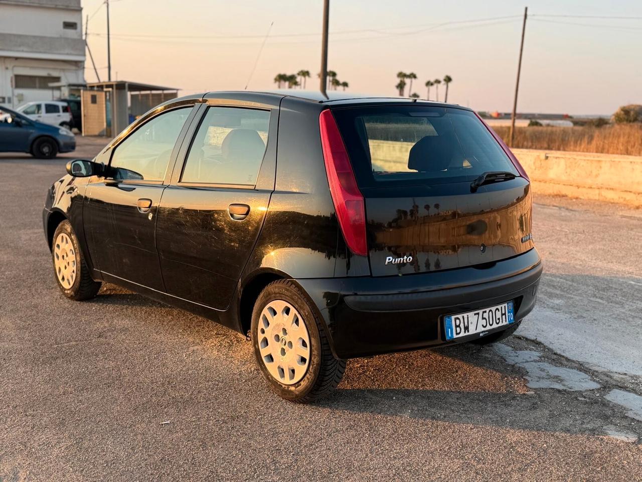 Fiat Punto 1.2i 16V cat 5 porte HLX