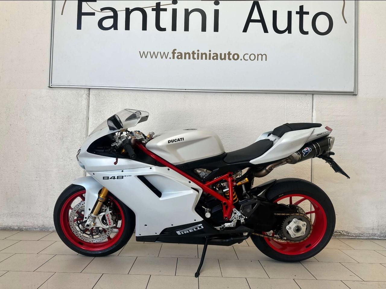 Ducati 848 EVO-LEGGI SOTTO