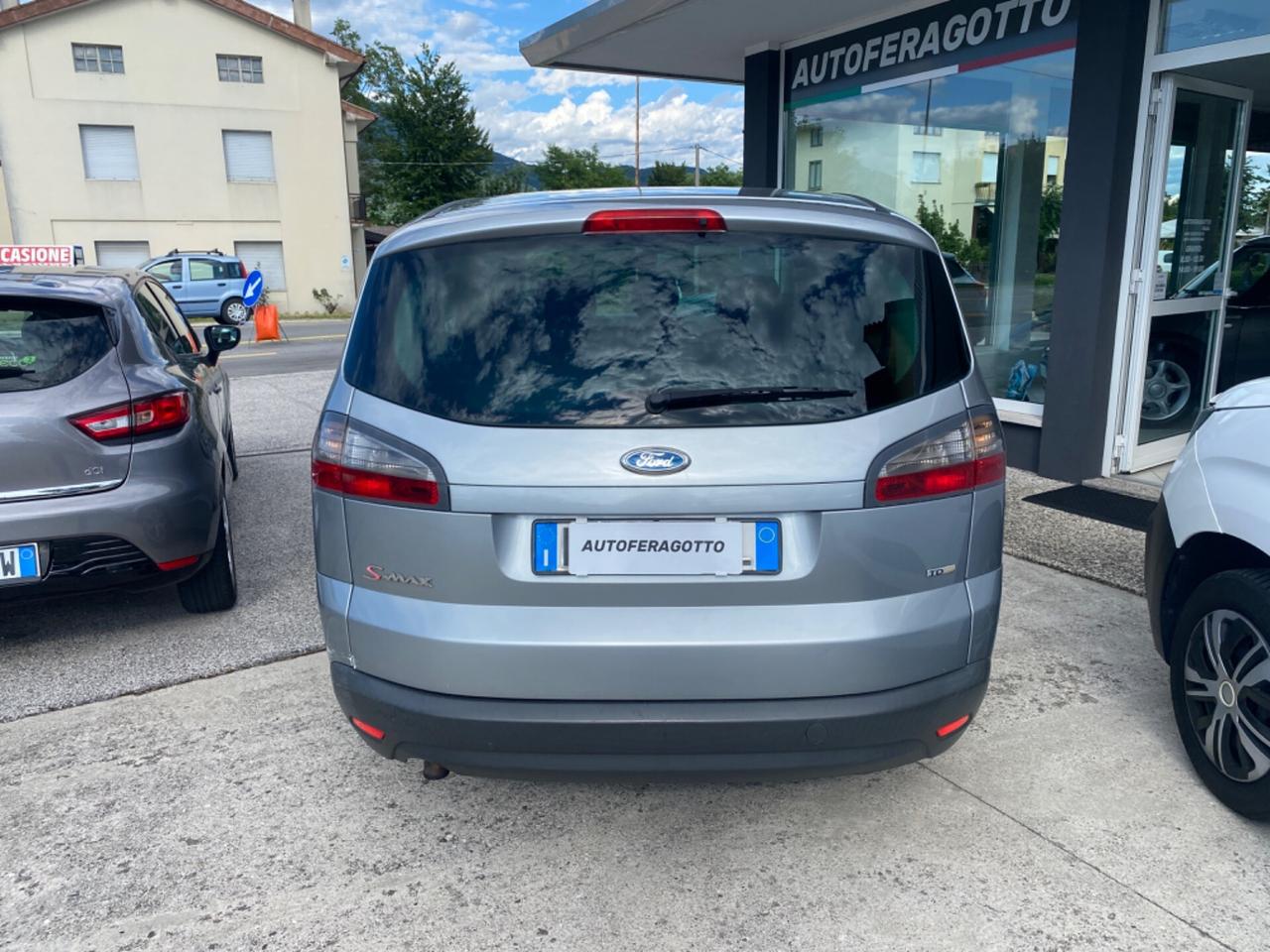 Ford S-Max 2.0 TDCi 140CV Titanium