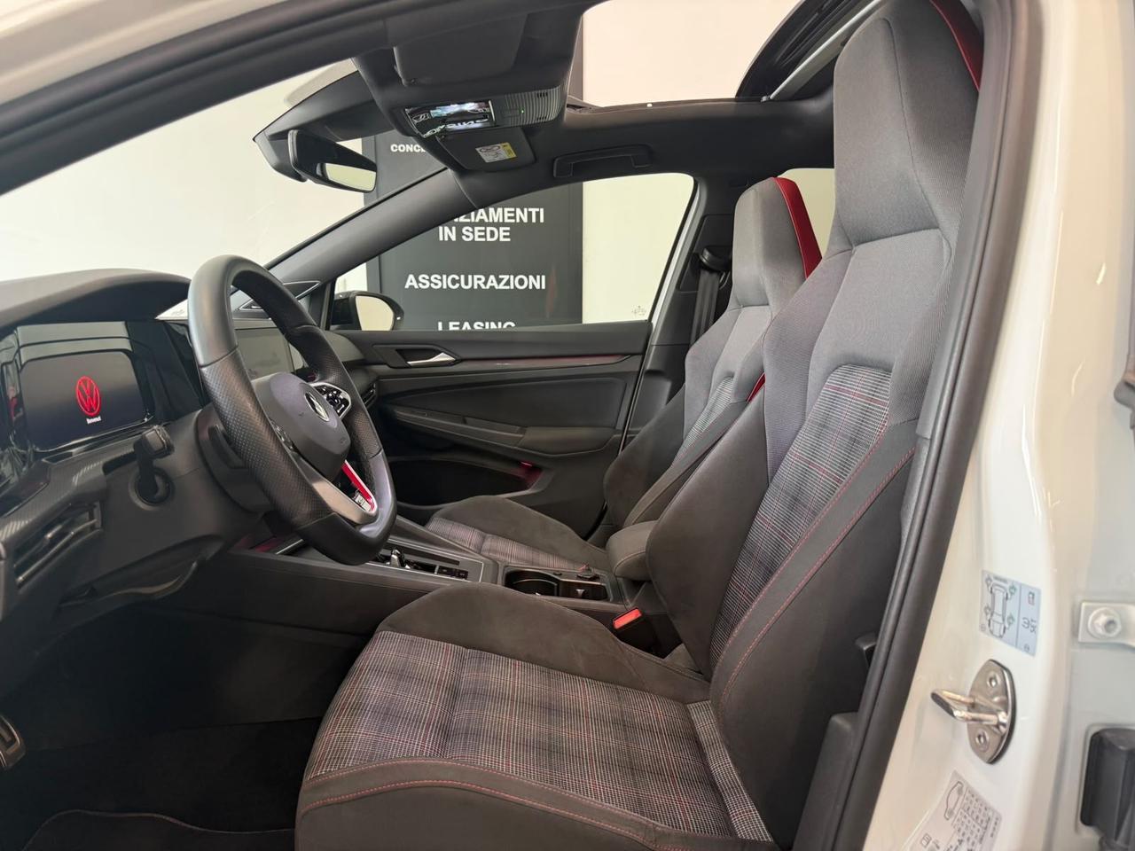 Volkswagen Golf GTI 2.0 TSI DSG TETTO