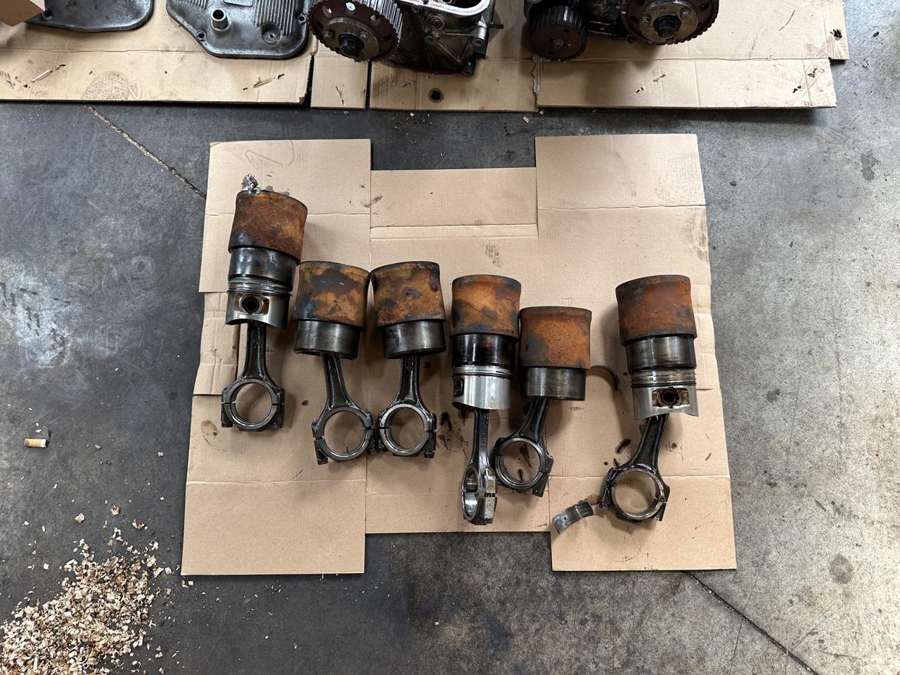 Alfa Romeo 164 2.0i V6 turbo motore nuovo