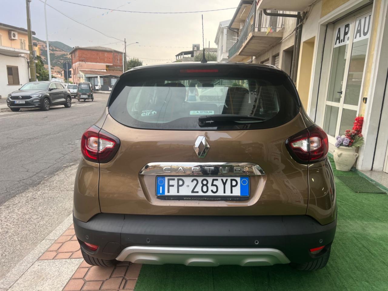 Renault Captur dCi 8V 110 CV Start&Stop Energy Initiale Paris