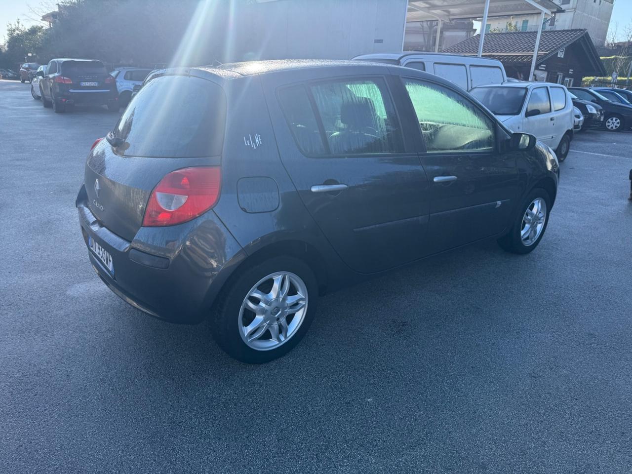 Renault Clio 1.2 16V 5 porte Le Iene GPL