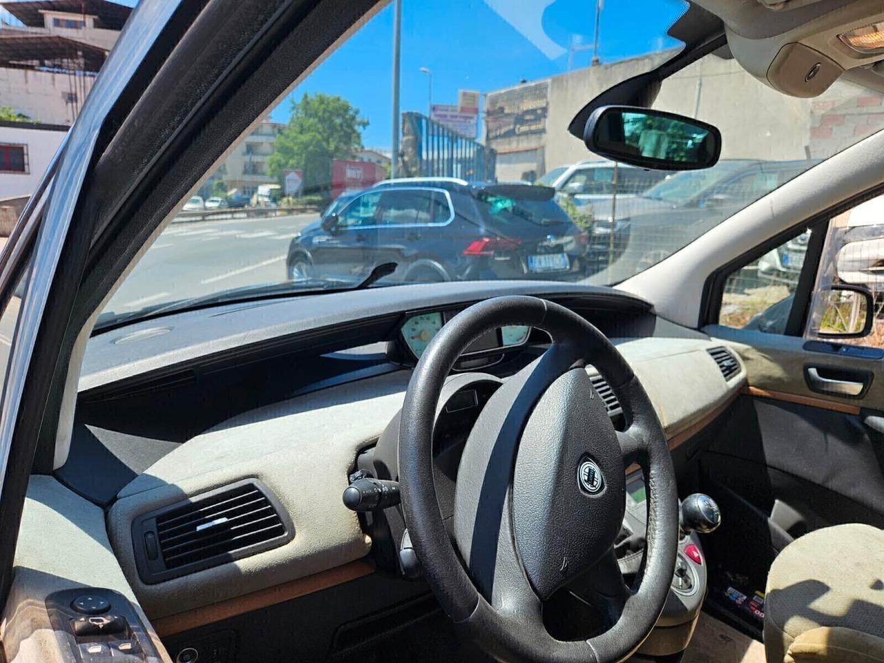 Lancia Phedra 2.2 JTD Executive FAP
