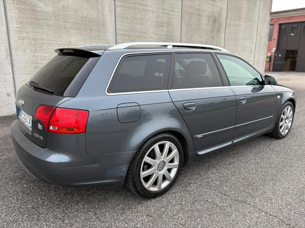 Audi A4 Avant 2.0 TDI 140CV *S-LINE*