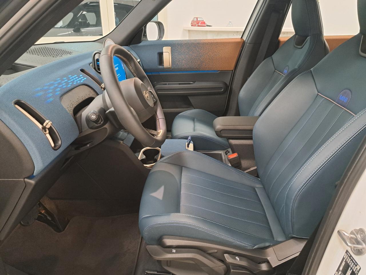 Mini Cooper Countryman U25 1.5 48V C Favoured auto hybrid 170cv