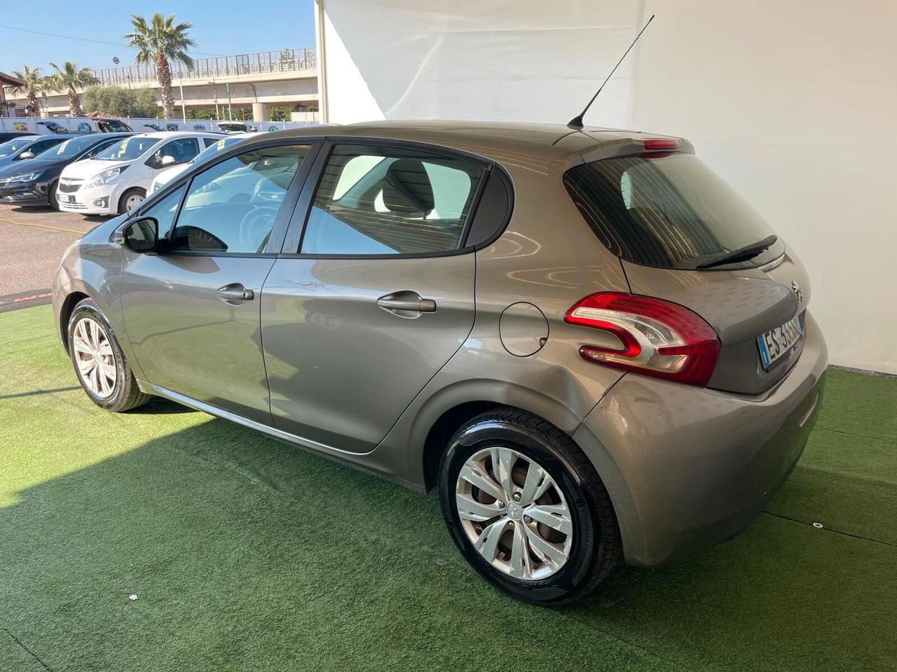 PEUGEOT 208 1.2 BENZINA 82CV
