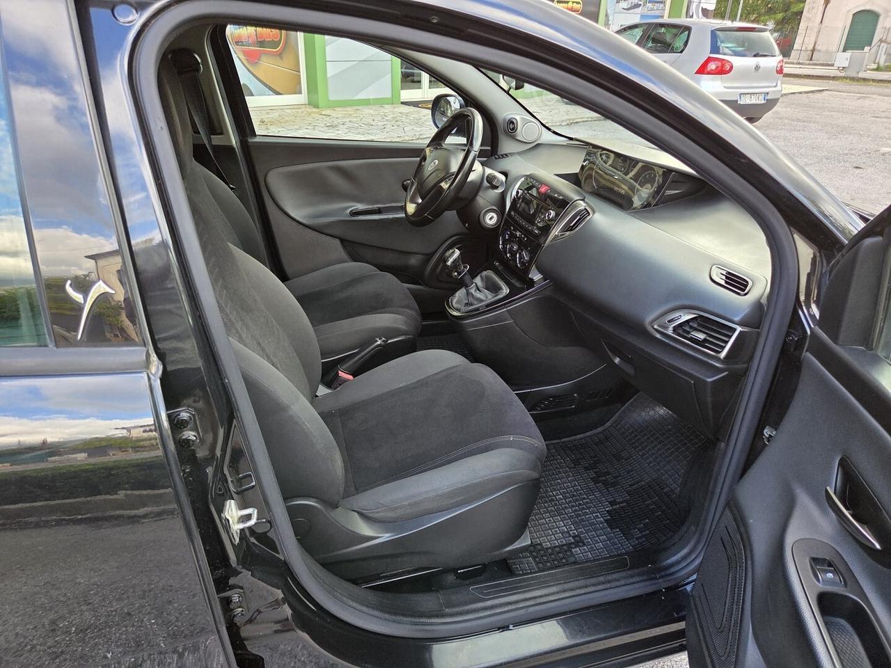 LANCIA YPSILON 1.2BENZINA/GPL 69CV OK NEOPATE-2013