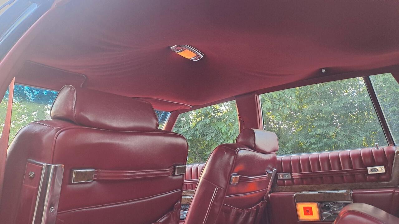 Cadillac Deville de ville PREZZO OFF-E-R-TA