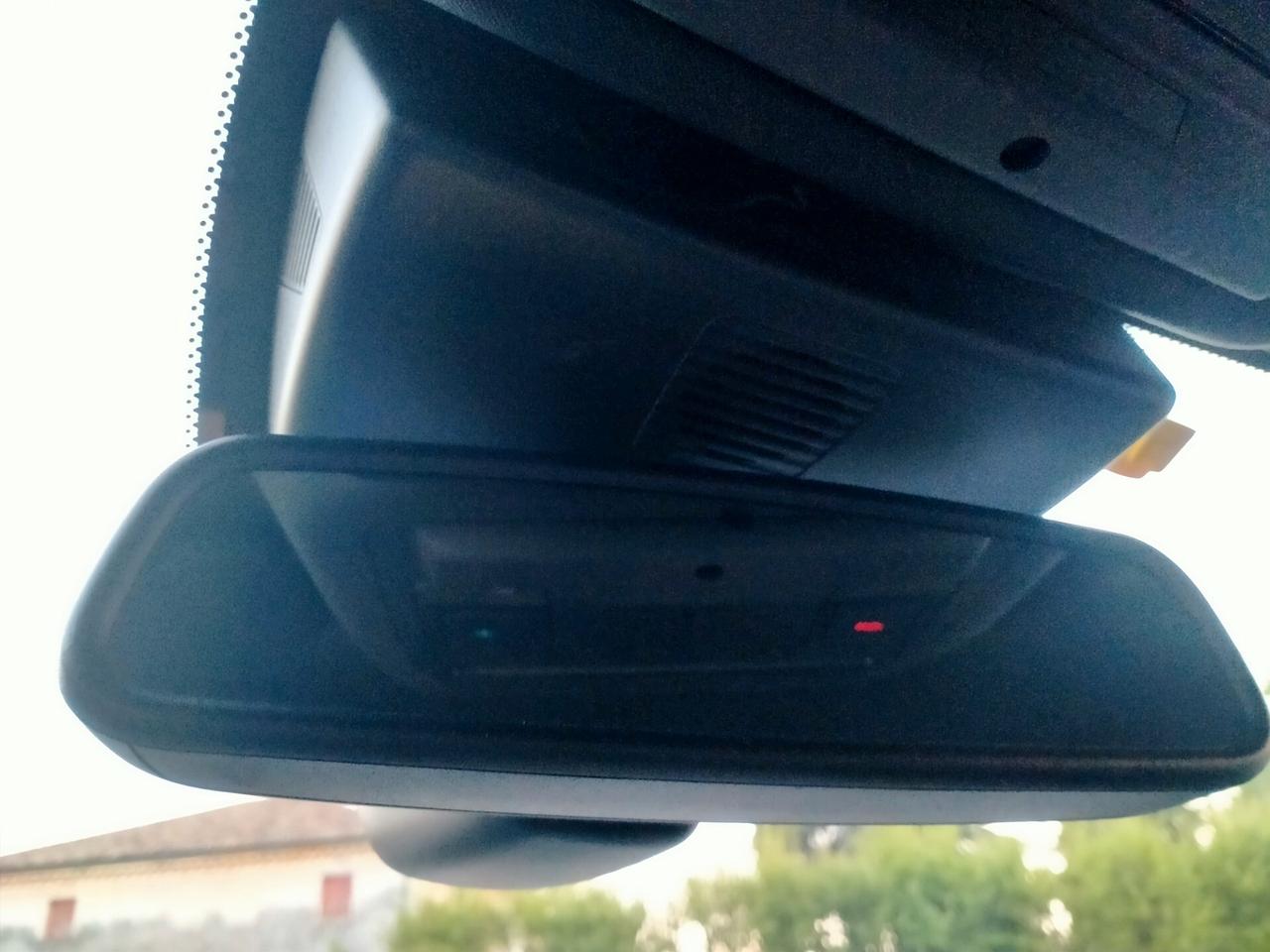 Jaguar XF 2.0D i4 180CV AWD PORTFOLIO MODEL YEAR 2019 MERIDIAN DIGITAL SOUND SYSTEM 380W