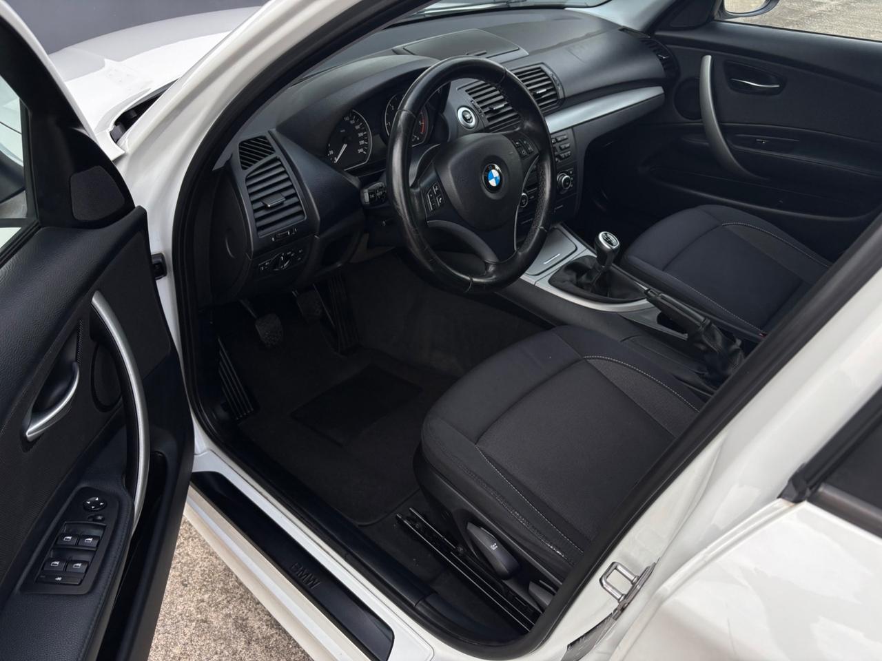 Bmw serie1 118d. 2.0D Garanzia 12 mesi