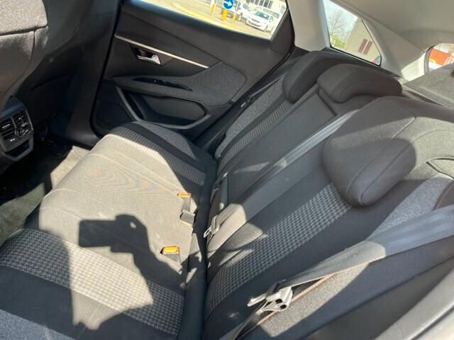Peugeot 3008 BlueHDi 130 S&S Business