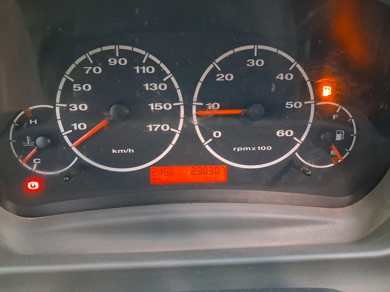 Peugeot Boxer 330CS 2.8 HDi cat PC-TA Furgone