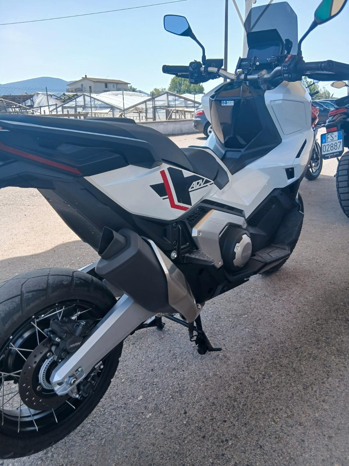 Honda X-ADV 750 X adv