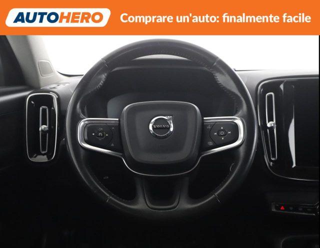 VOLVO XC40 B4 AWD Geartronic Momentum Pro