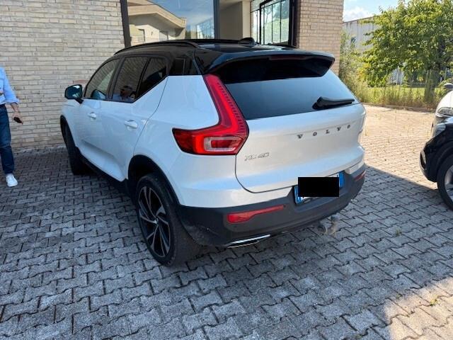 Volvo XC40 D3 AWD Geartronic R-design