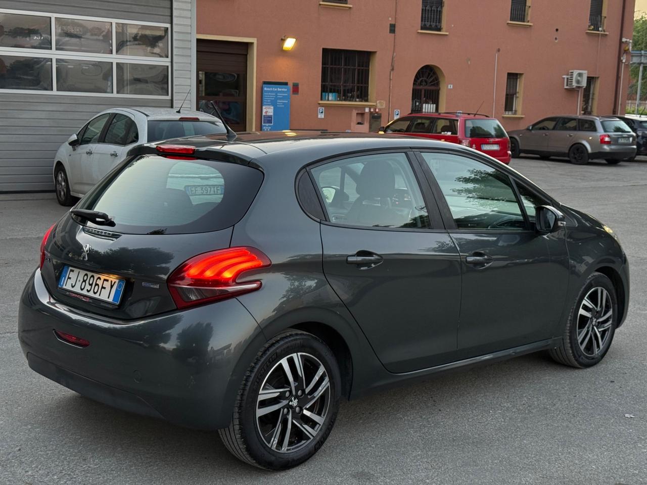 Peugeot 208 PureTech 82 5 porte Allure