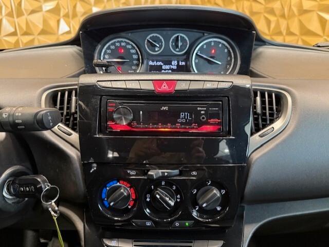 Lancia Ypsilon 1.2 69 CV 5 porte Gold